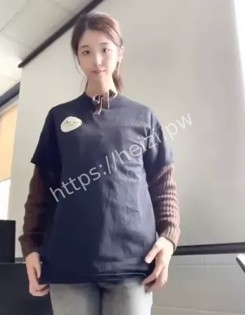 清纯人设崩塌