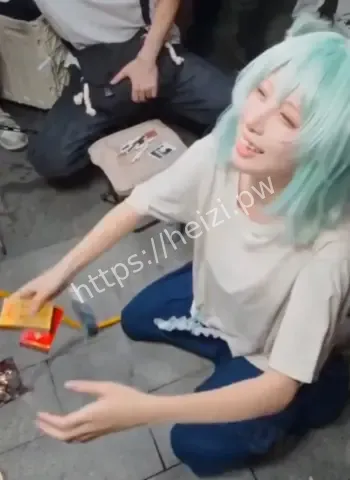 50元一杯引全场围观
