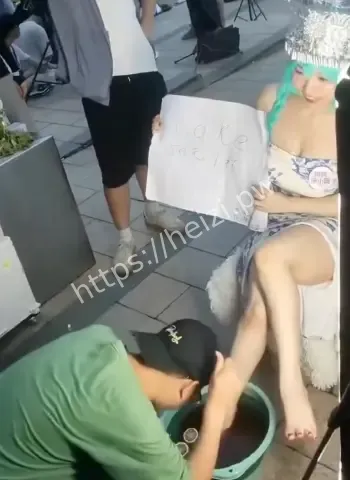 Cos嫩妹神操作