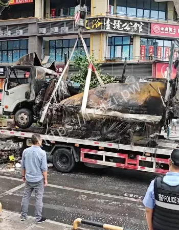 快递货车起火事件