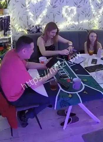 好友突然脱衣