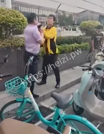 出租车不让外卖小哥