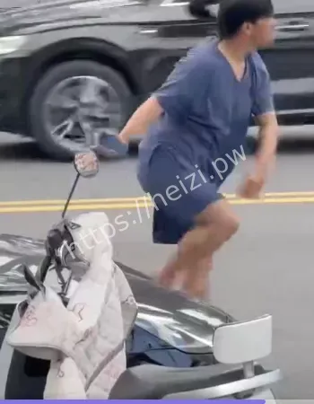 男子无差别砸车事件