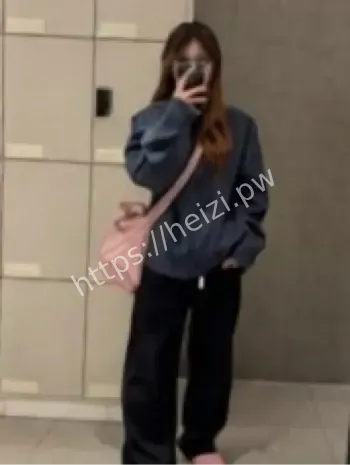 网红旅游合影开房