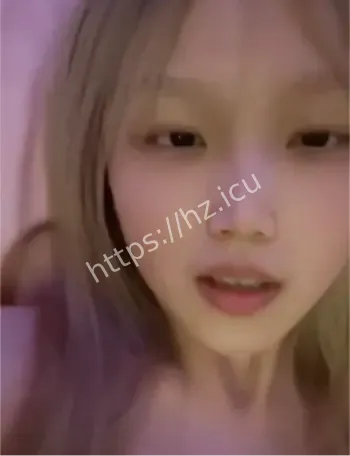 泡芙自慰金主私密视频