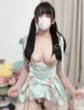 推特无敌小亦裸舞福利