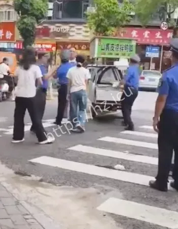 城管执法现场