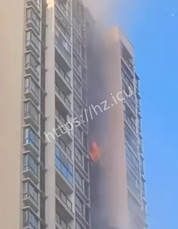 居民楼突发火灾