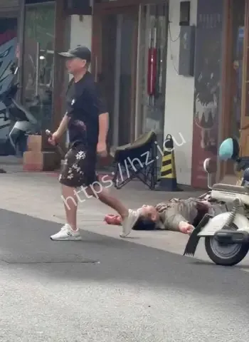 与人争执被捅多刀惨死街头