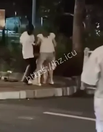 拍下混乱一幕
