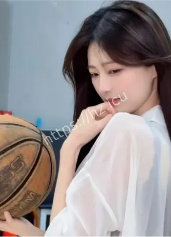 女网红暧昧开房