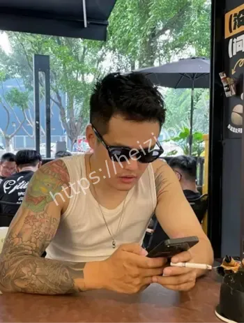 复古机车博主渣男