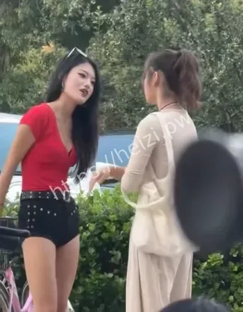 谁也不让谁