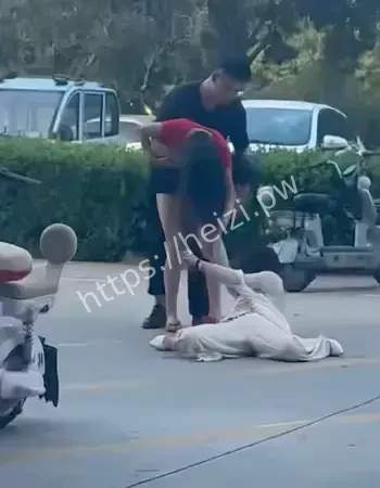 现场大乱斗